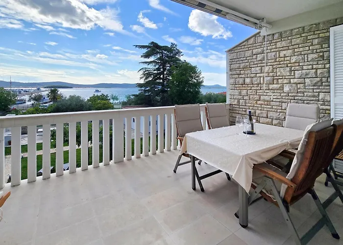 Lovely In Biograd With House Sea View Биоград-на-Мору