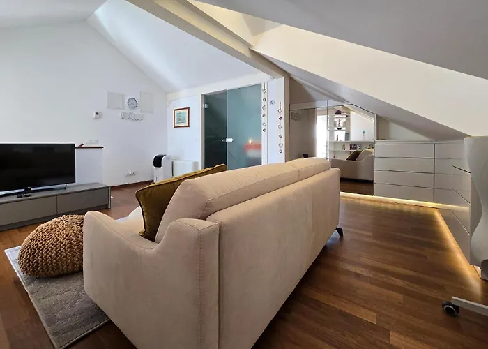 Lovely In Biograd With House Sea View Appartement *