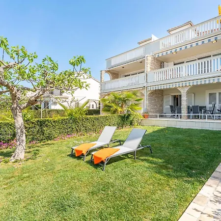 Apartament Beautiful In Biograd *