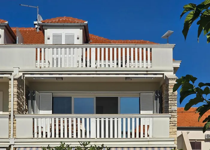 Lovely In Biograd With House Sea View Lägenhet Biograd Na Moru